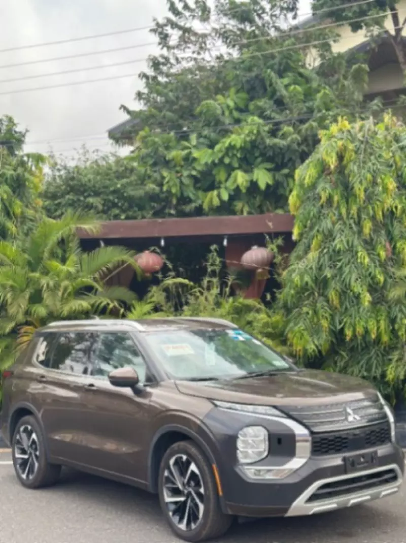 Mitsubishi OUTLANDER   - 2022