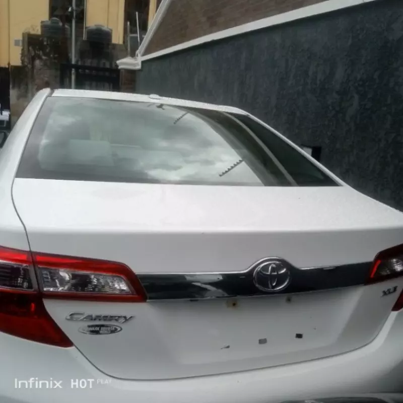 Toyota Camry   - 2013