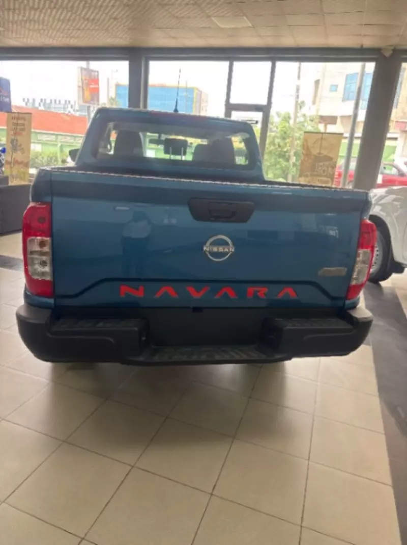 Nissan Navara   - 2025