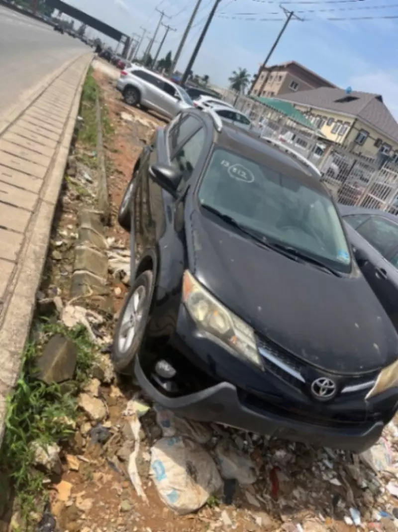 Toyota RAV 4   - 2012