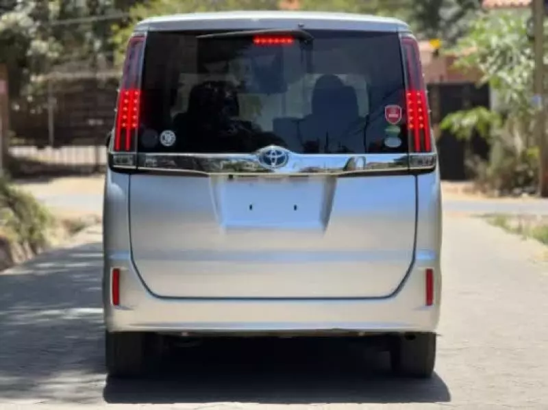 TOYOTA Noah   - 2019