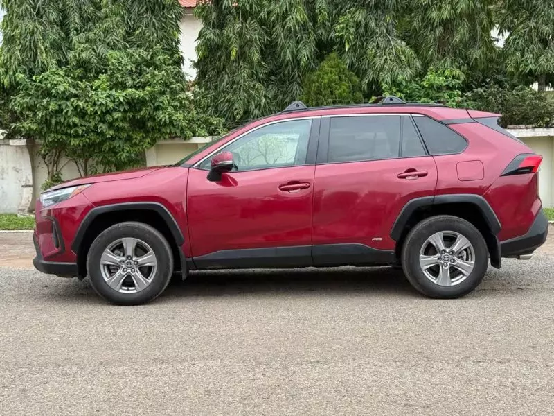 TOYOTA RAV 4   - 2024