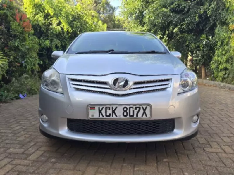 Toyota Auris   - 2009