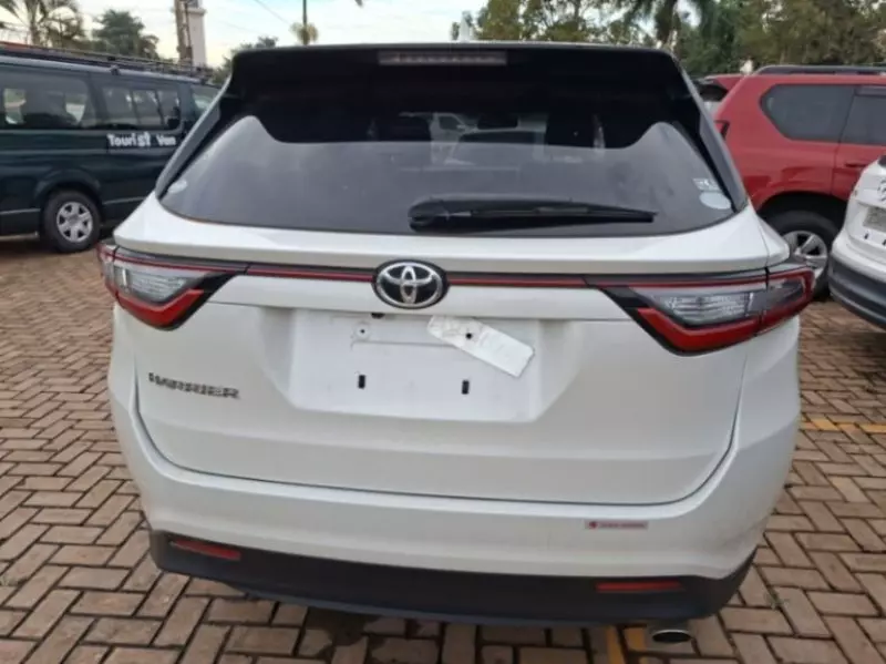 TOYOTA Harrier   - 2017