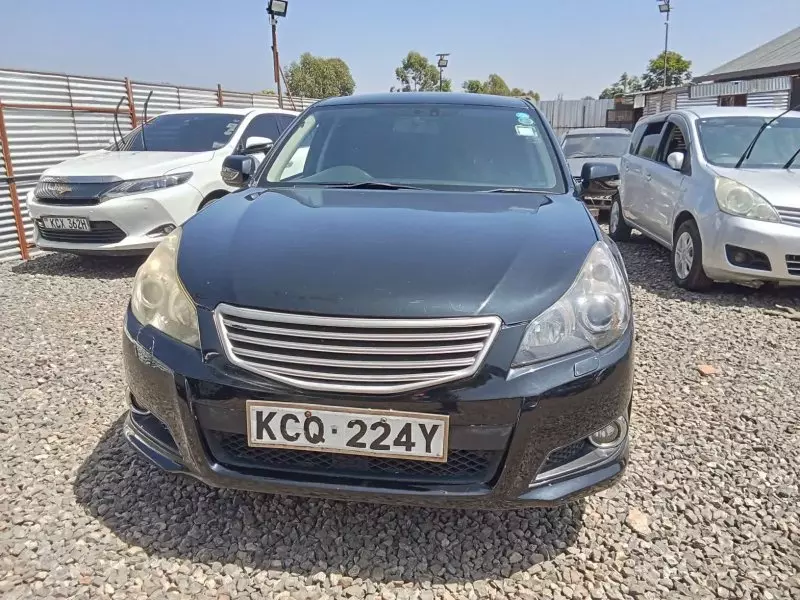 Subaru Legacy   - 2011