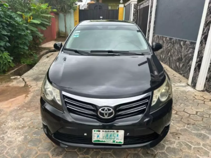 TOYOTA Avensis   - 2009