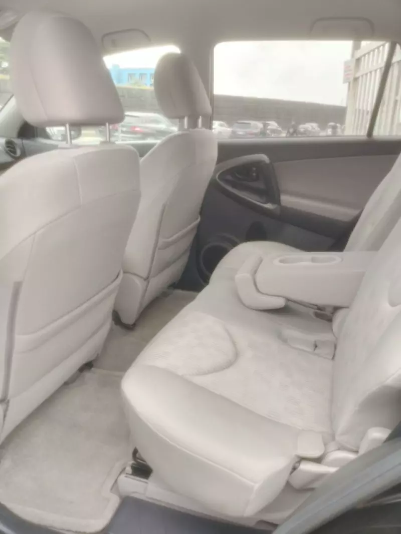 Toyota RAV 4   - 2013
