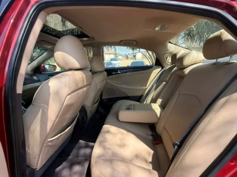 Hyundai Sonata   - 2013