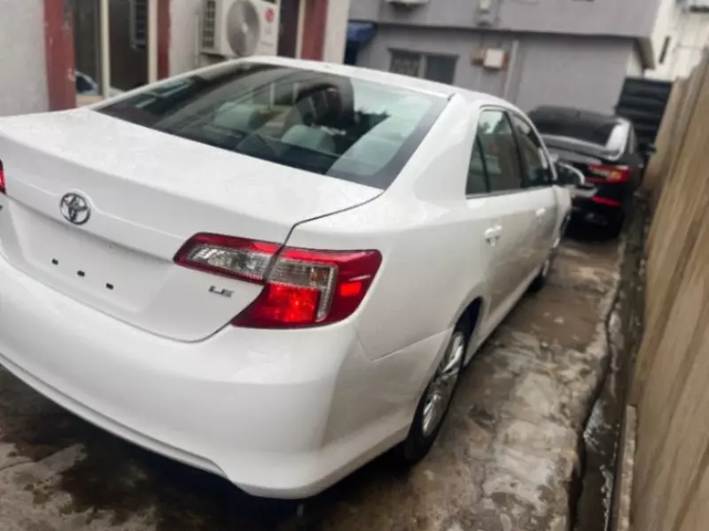 Toyota Camry - 2012