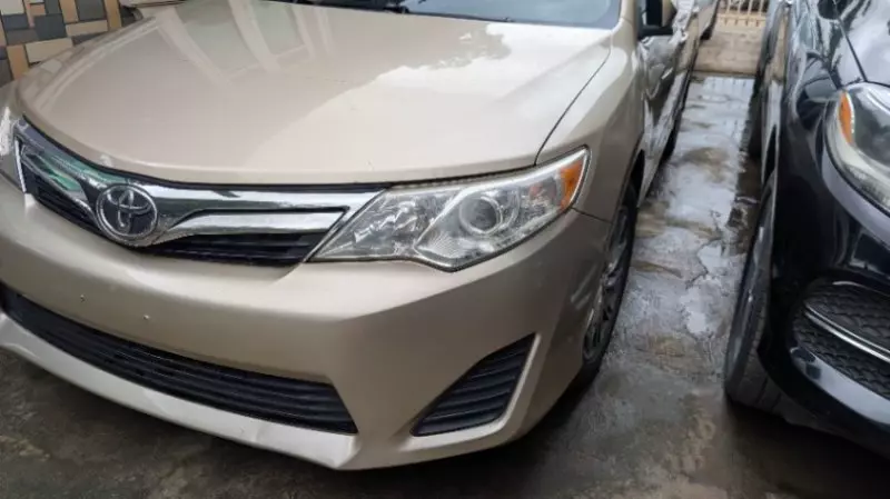 TOYOTA Camry   - 2012