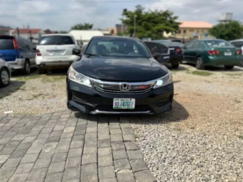 Honda Accord   - 2016