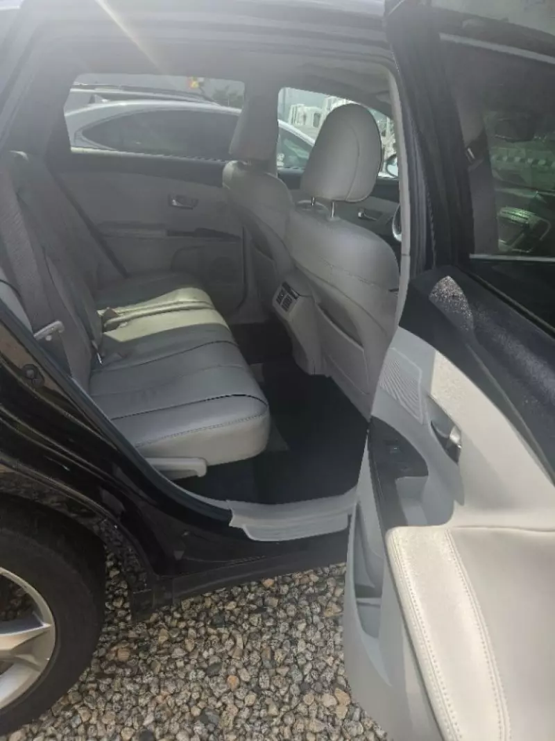 Toyota Venza   - 2014