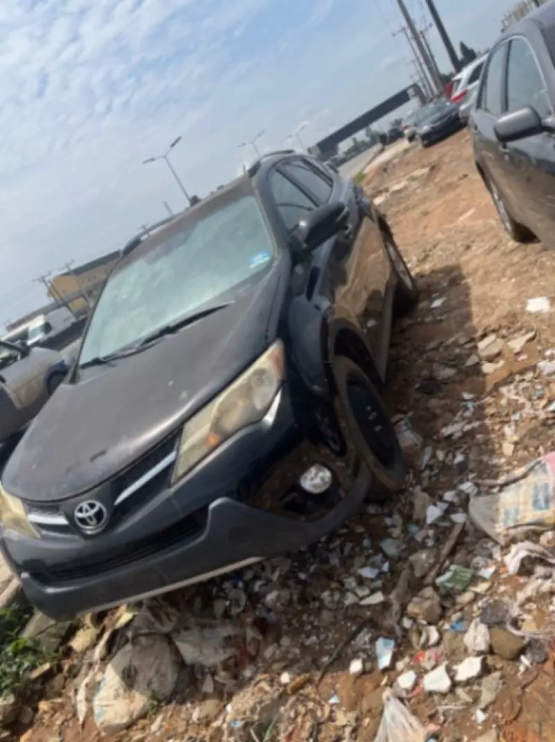 Toyota RAV 4   - 2012