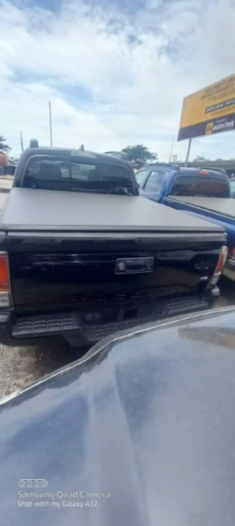 Toyota Tacoma   - 2017