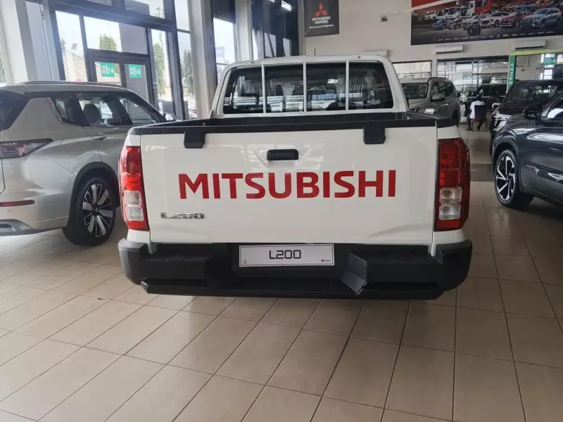 Mitsubishi L200   - 2026