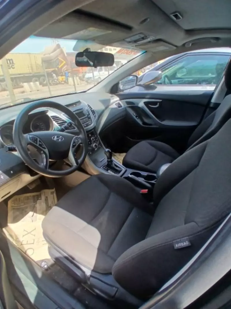 Hyundai Elantra   - 2015