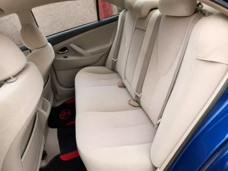 TOYOTA Camry   - 2010