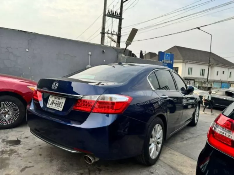 Honda Accord   - 2013