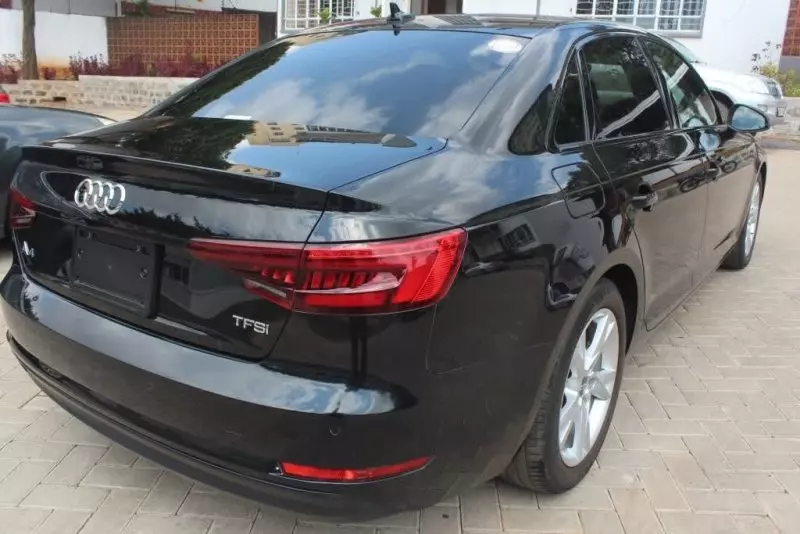 Audi A4   - 2017