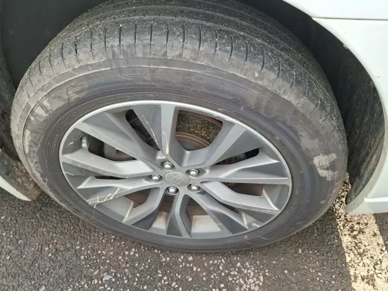 Subaru Outback   - 2015