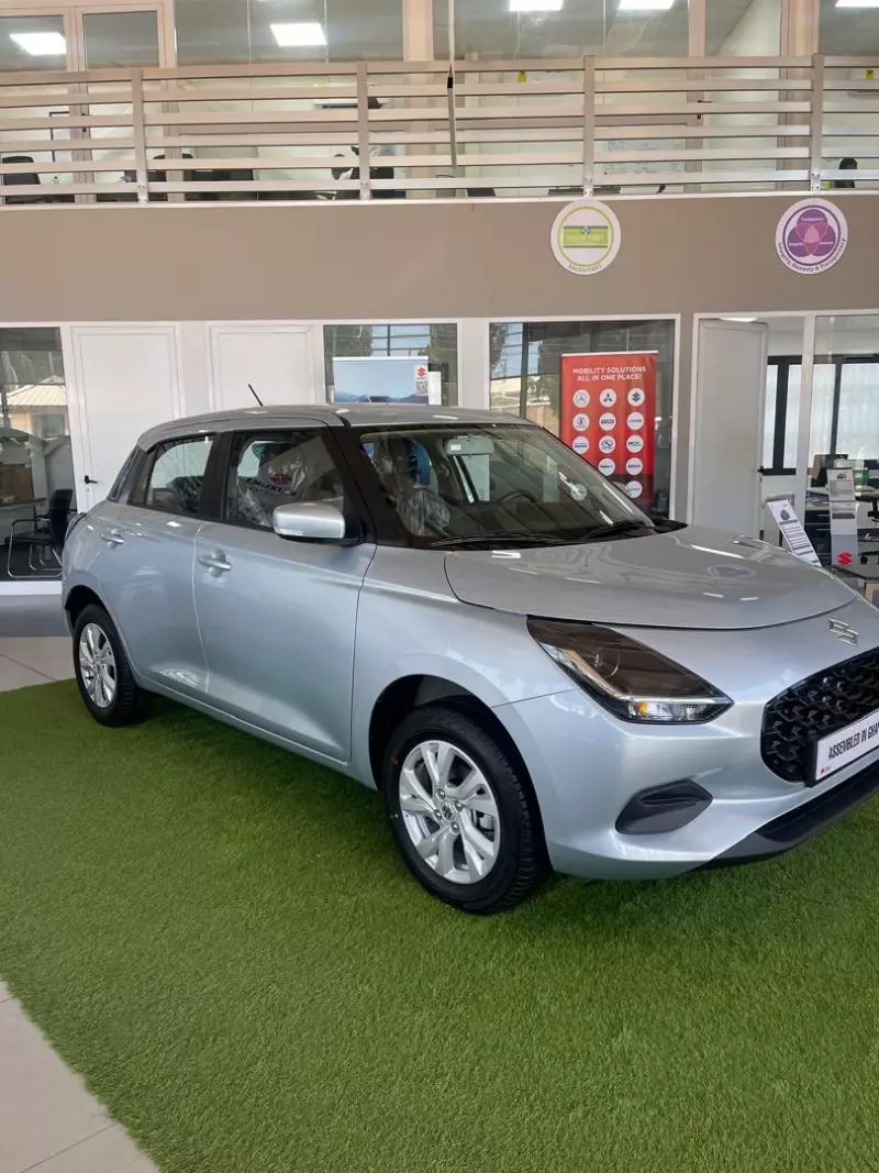 SUZUKI Swift   - 2025