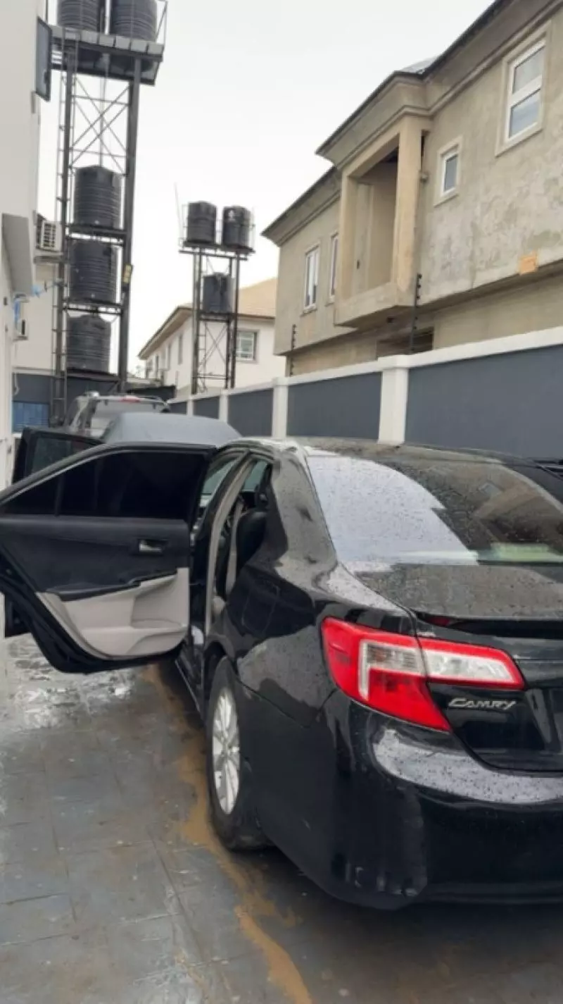 TOYOTA Camry   - 2012