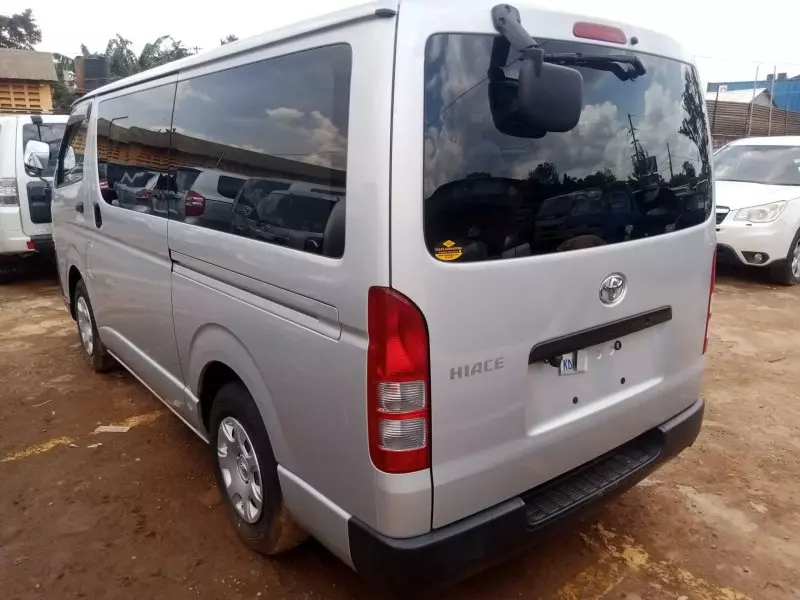 Toyota Hiace   - 2013