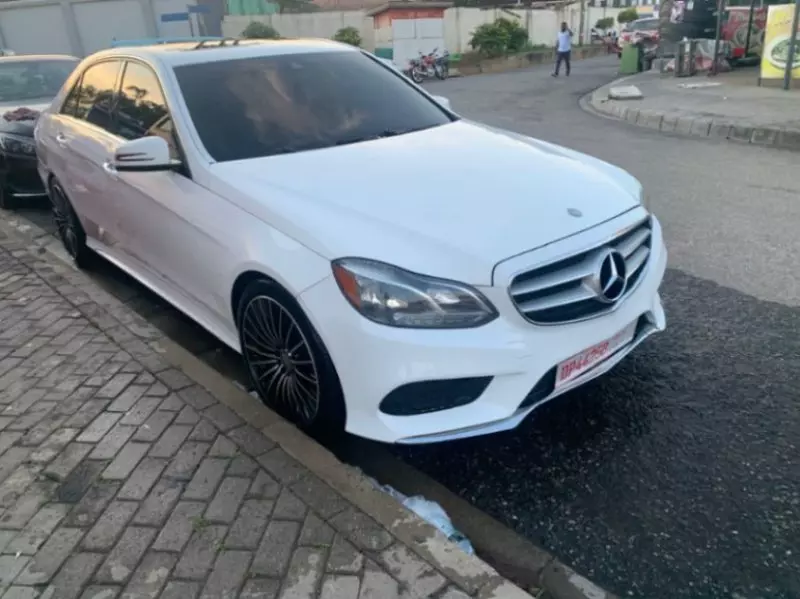 Mercedes-Benz E 300   - 2014