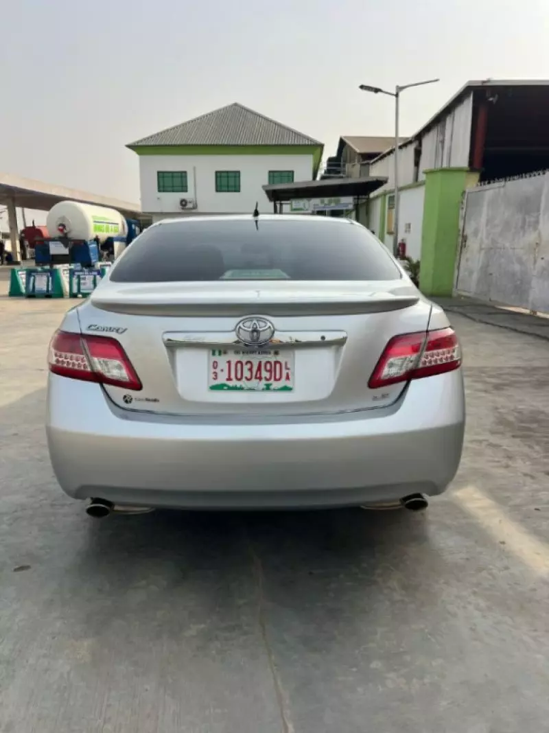 TOYOTA Camry   - 2009