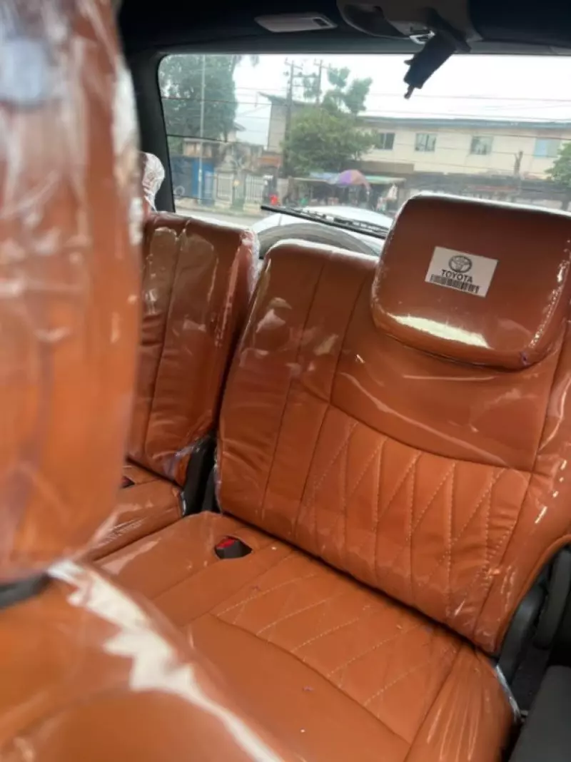 TOYOTA Prado   - 2010