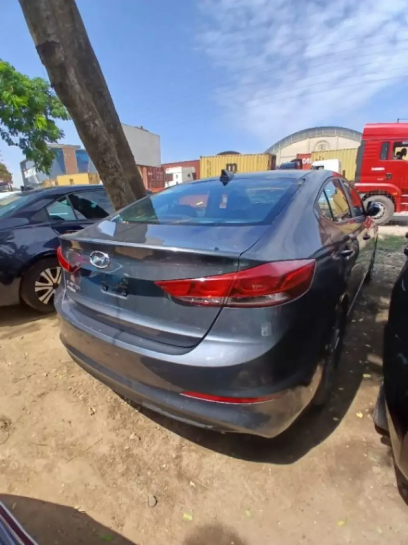 Hyundai Elantra - 2018