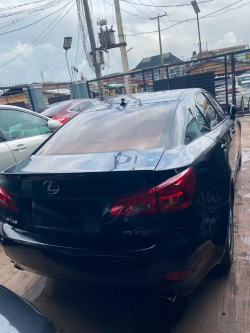 Lexus IS   - 2008