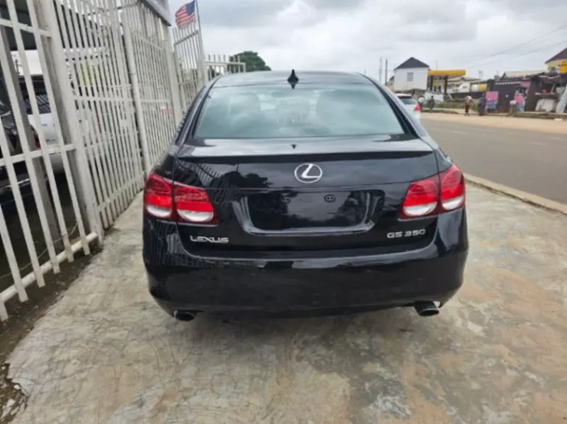 Lexus GS - 2010