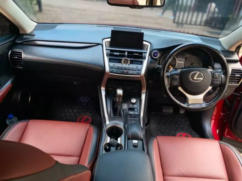 Lexus NX 300   - 2016