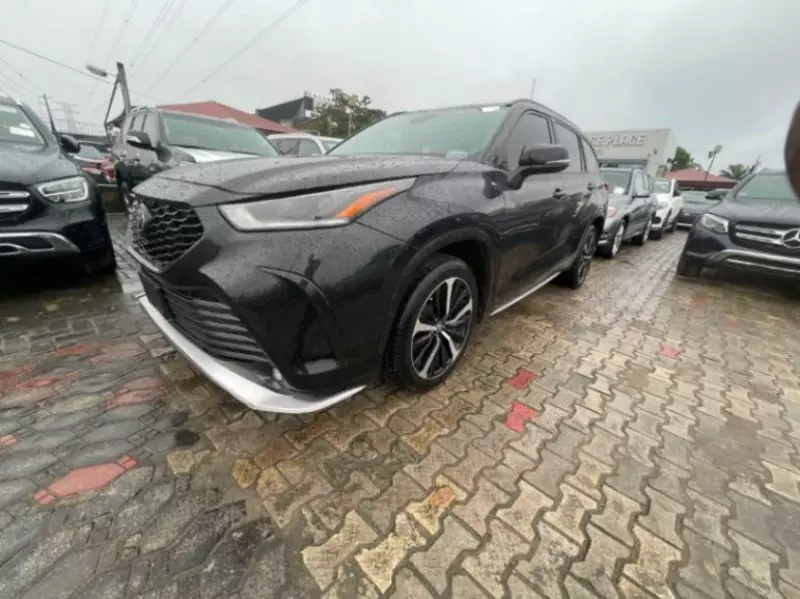 TOYOTA Highlander   - 2021
