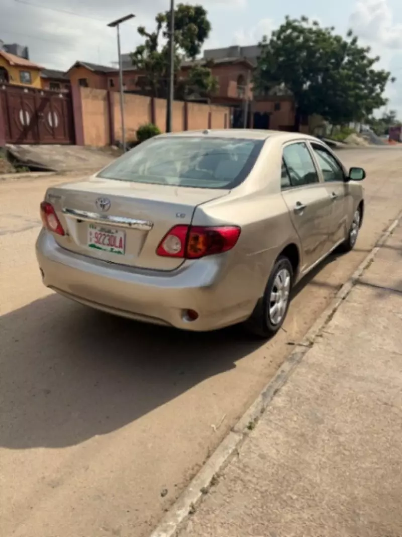 Toyota Corolla - 2009