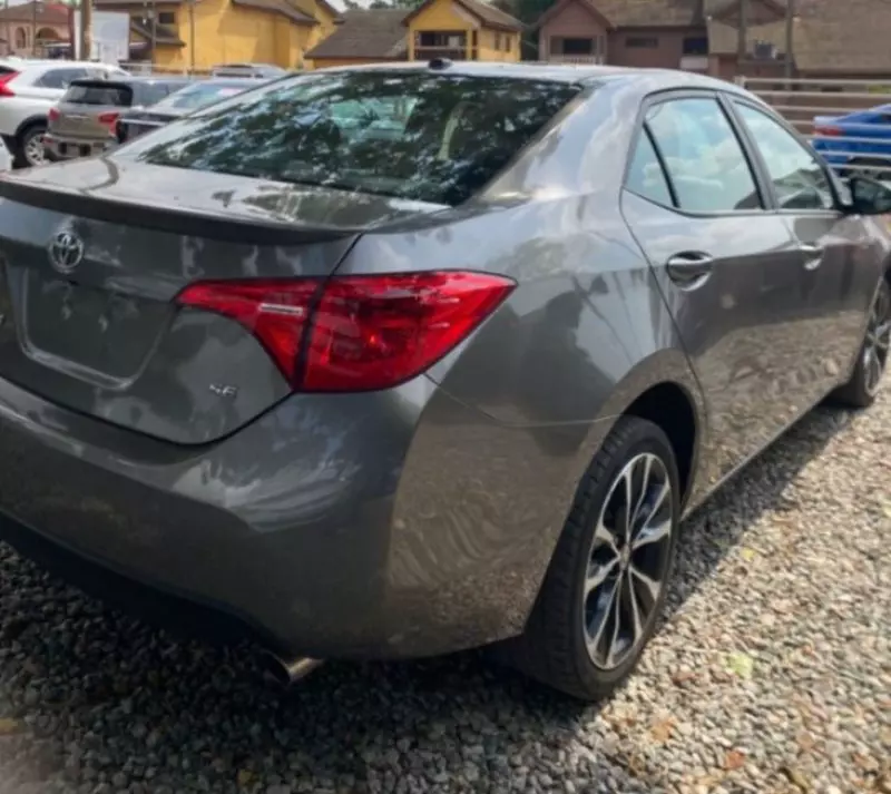 TOYOTA Corolla   - 2017