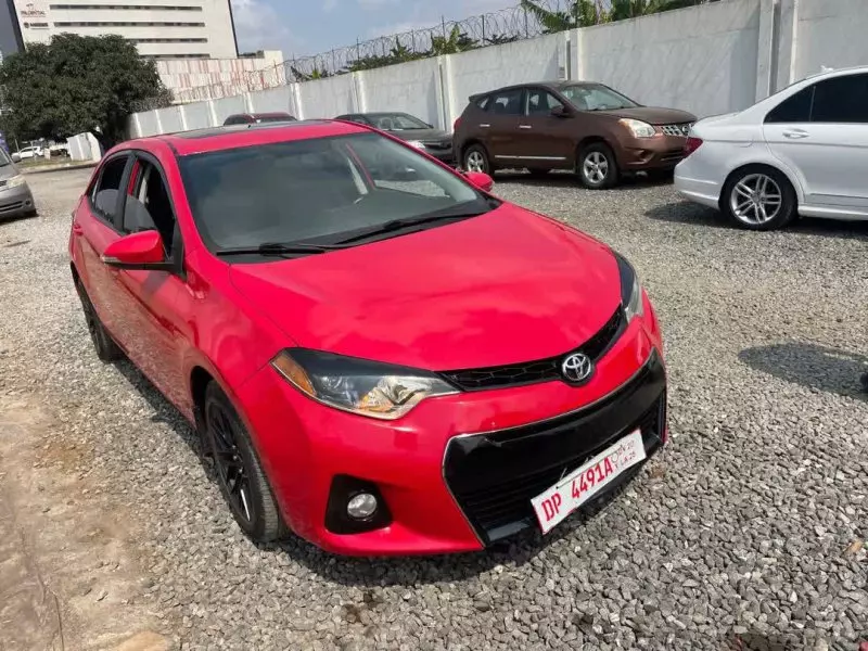 Toyota Corolla   - 2015