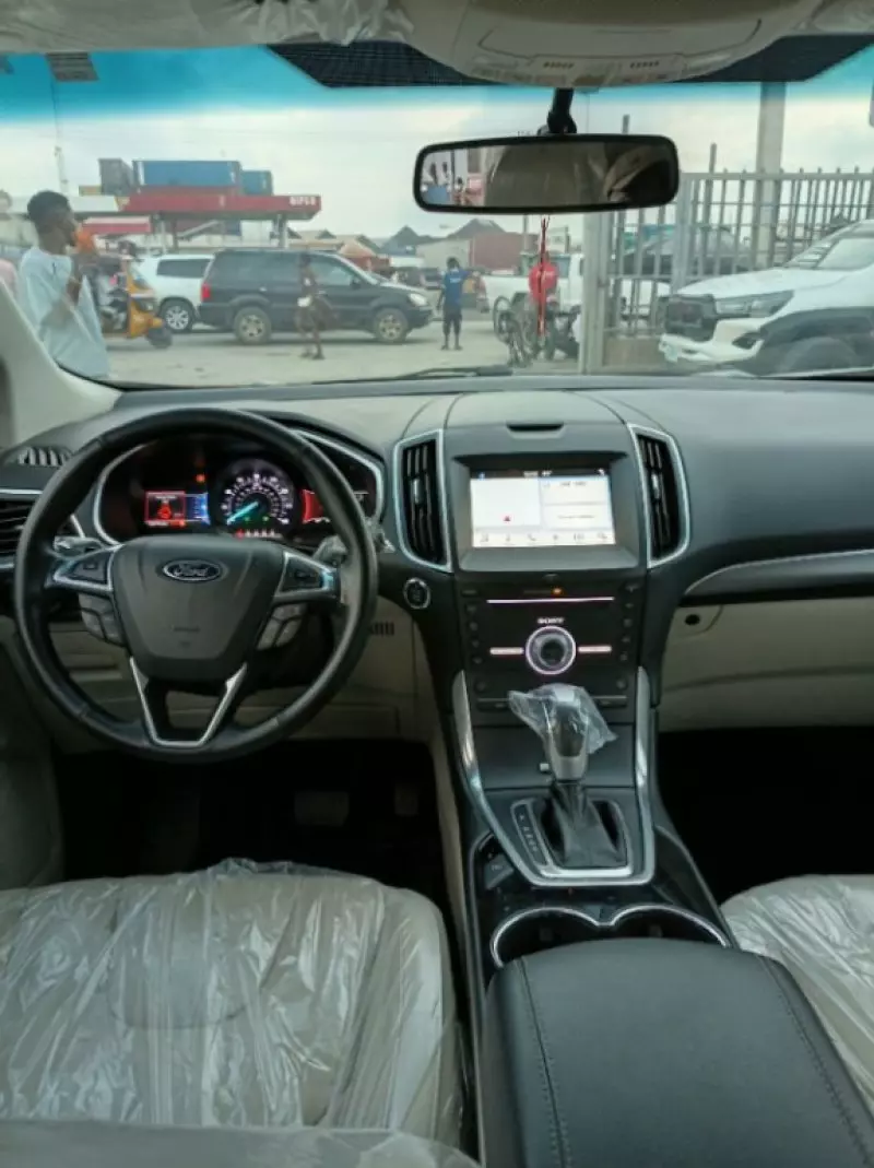 Ford Edge   - 2017