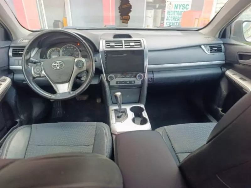 Toyota Camry   - 2014