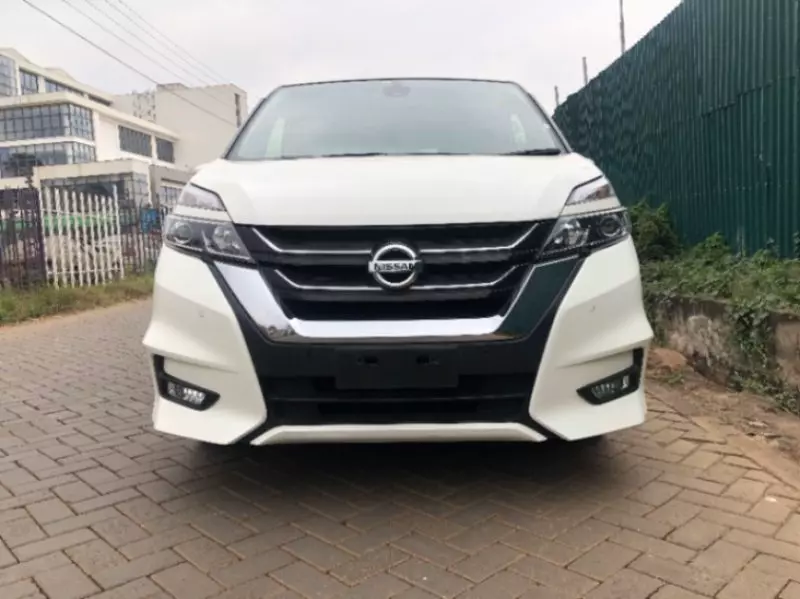 Nissan Serena Hybrid    - 2018