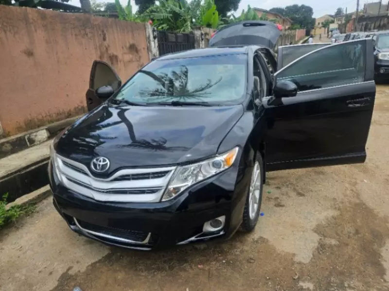 Toyota Venza   - 2013