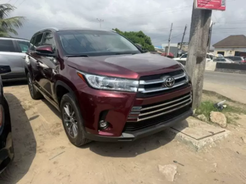 Toyota Highlander   - 2017