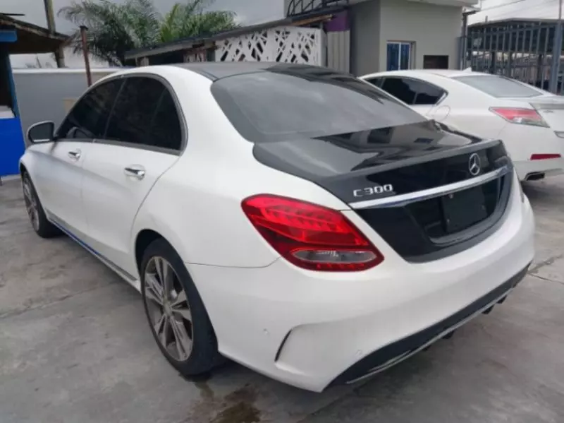 Mercedes-Benz C-Class - 2015