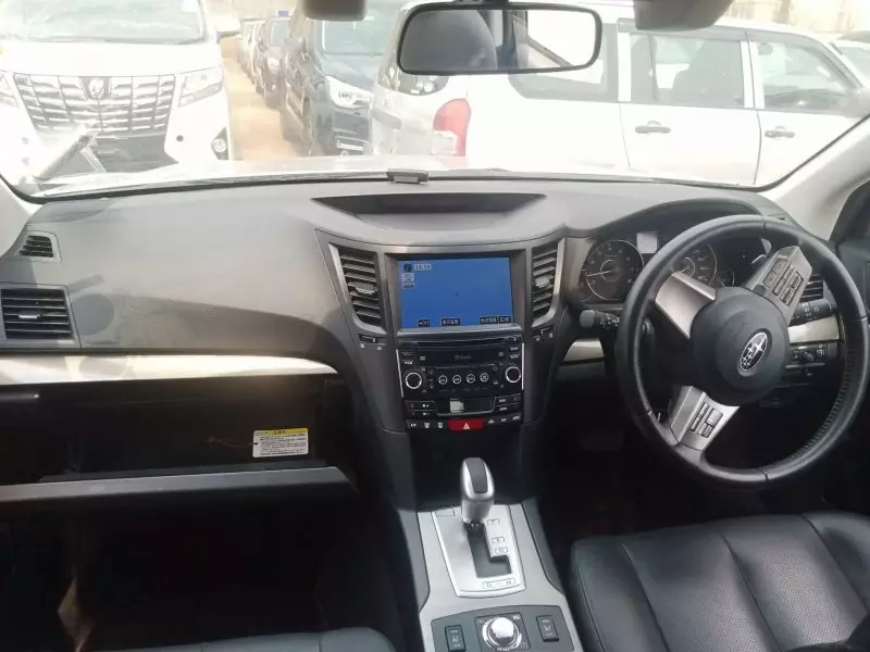 Subaru Outback   - 2012