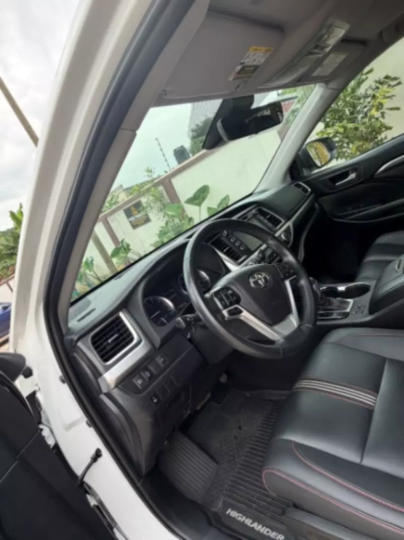 TOYOTA Highlander   - 2019