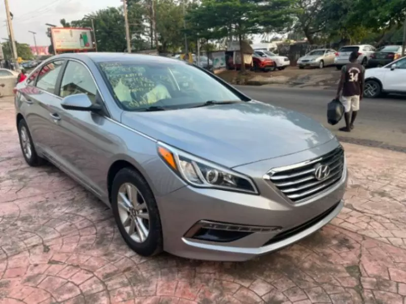 Hyundai Sonata   - 2015
