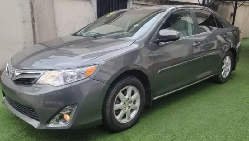 Toyota Camry   - 2013