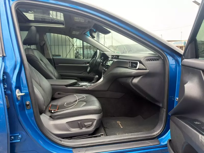 Toyota Camry   - 2018