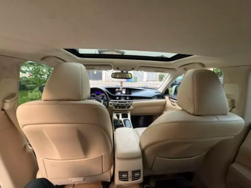 Lexus ES   - 2014